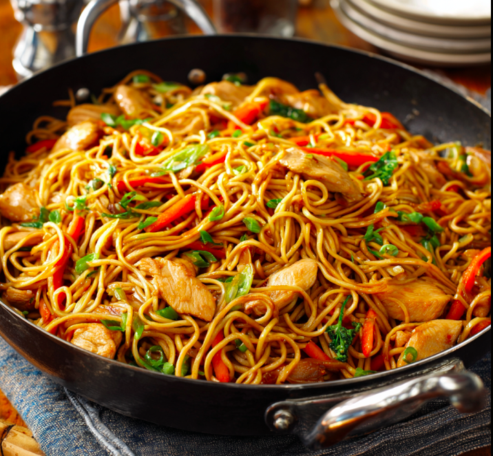 Easy Chicken Lo Mein (Better Than Takeout!)